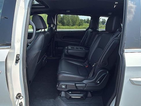 Used 2023 Honda Odyssey Sport image 23