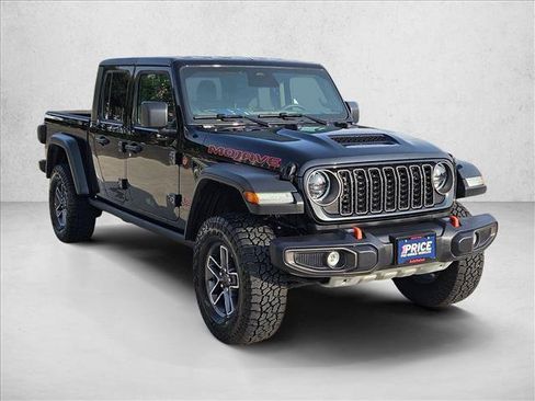 Used 2026 Jeep Gladiator Mojave AWD/4WD image 3