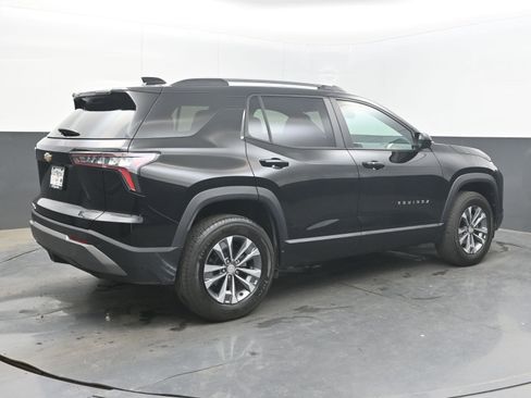 Used 2025 Chevrolet Equinox LT w/ Convenience Package II image 9