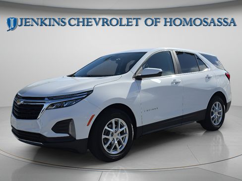Used 2024 Chevrolet Equinox LT w/ LPO, Cargo Package FWD image 10