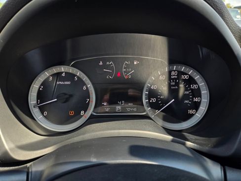 Used 2015 Nissan Sentra SV FWD image 18