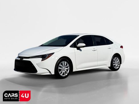 Used 2022 Toyota Corolla LE image 3