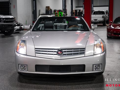 Used 2004 Cadillac XLR RWD image 8