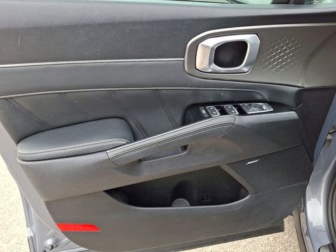 Used 2021 Kia Sorento SX image 10