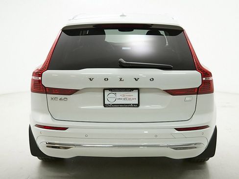 Certified 2023 Volvo XC60 T8 Plus image 8