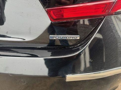 Used 2018 Honda Accord Touring image 13