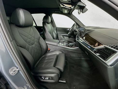 Used 2025 BMW X5 xDrive50e w/ Premium Package image 29