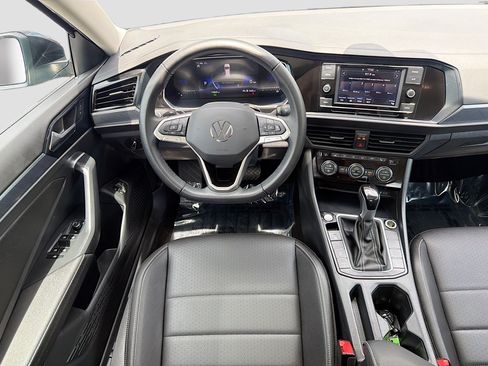 Used 2024 Volkswagen Jetta SE w/ Panoramic Sunroof Package FWD image 15