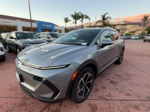 New 2026 Chevrolet Equinox EV LT image 4
