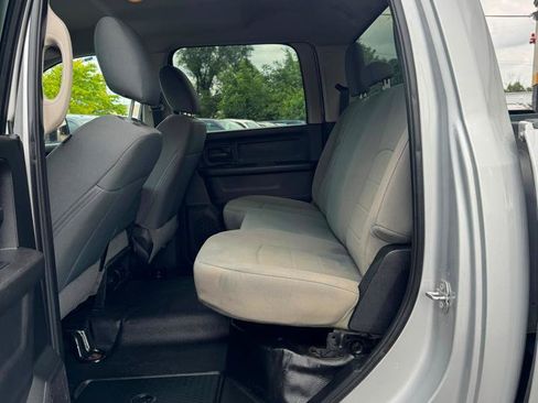 Used 2018 RAM 3500 Tradesman w/ Chrome Appearance Group AWD/4WD image 17