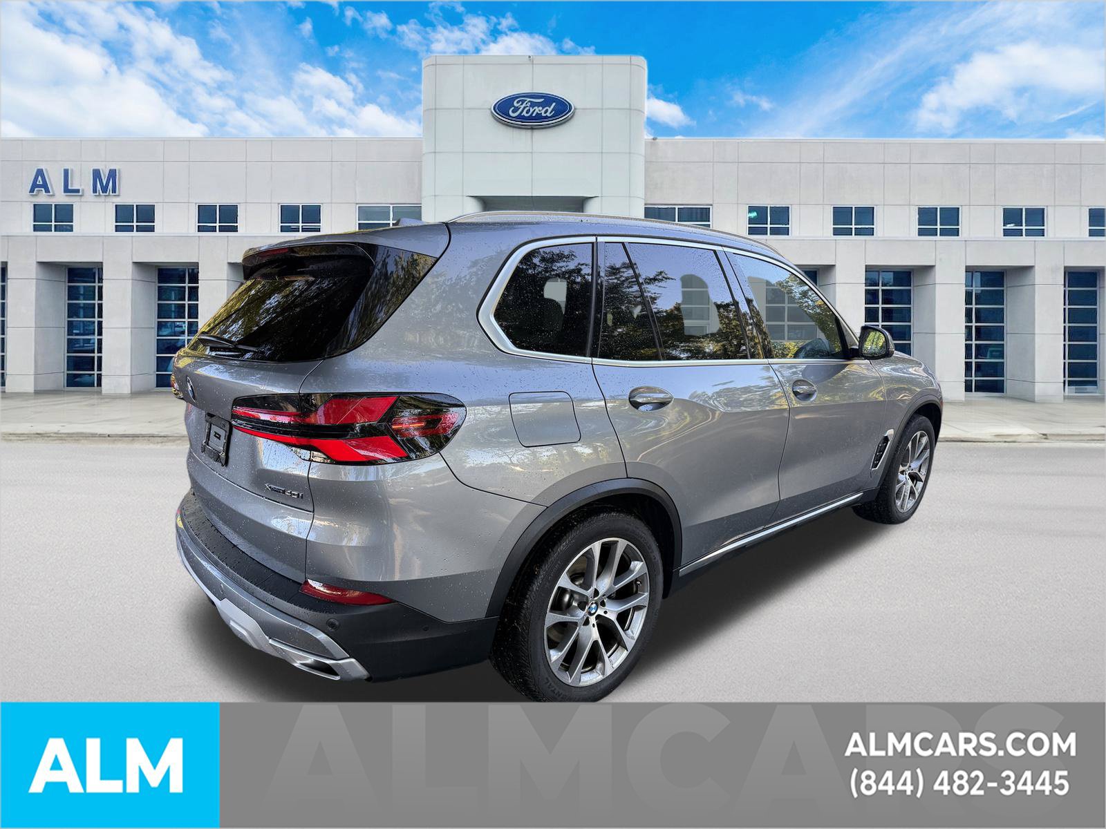Used 2024 BMW X5 xDrive40i w/ Parking Assistance Package AWD/4WD image 5