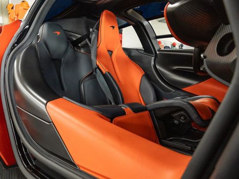 Used 2020 McLaren Speedtail image 13