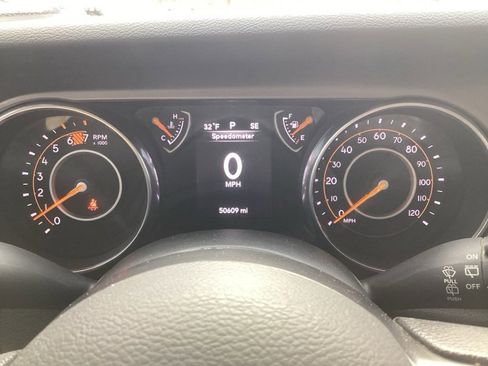 Used 2018 Jeep Wrangler Unlimited Sport image 29