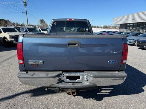 Used 2006 Ford F350 Lariat image 12
