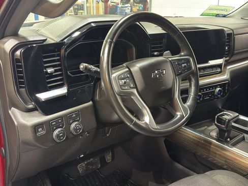 Used 2023 Chevrolet Silverado 1500 RST w/ Z71 Off-Road Package image 18