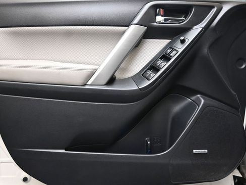 Used 2017 Subaru Forester 2.5i Limited image 22