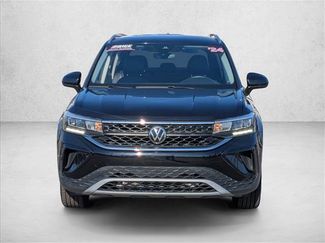 Used 2024 Volkswagen Taos SE video 2
