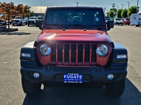 Used 2021 Jeep Wrangler Unlimited Sport AWD/4WD image 3
