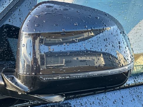 Used 2023 BMW X5 xDrive45e w/ M Sport Package image 20