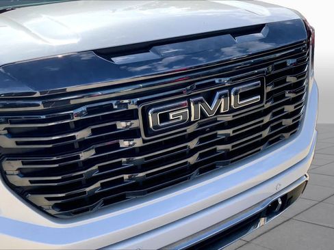 Used 2022 GMC Sierra 1500 Denali Ultimate AWD/4WD image 46