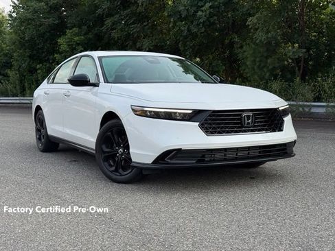 Used 2025 Honda Accord SE image 1