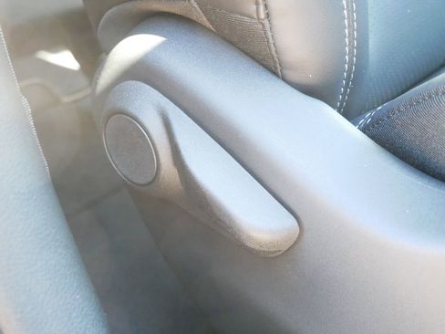 New 2026 Chrysler Pacifica Select image 24
