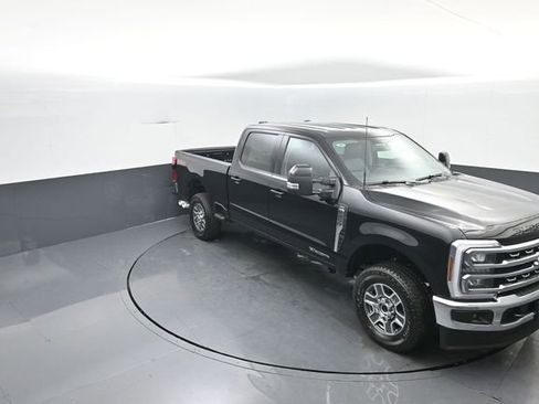 New 2026 Ford F250 Lariat w/ FX4 Off-Road Package image 18