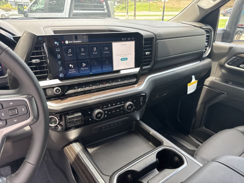 New 2026 Chevrolet Silverado 3500 LT w/ All Star Edition AWD/4WD image 26