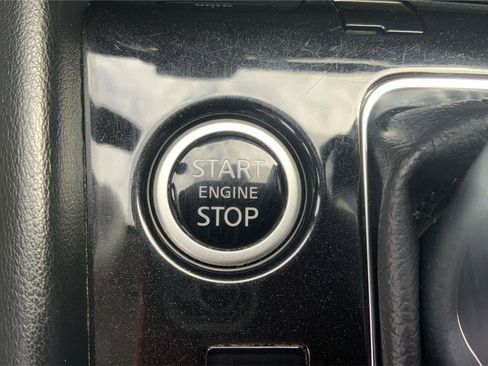 Used 2024 Nissan Kicks SR w/ SR Premium Package FWD image 33