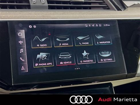 Used 2022 Audi e-tron Premium w/ Convenience Plus Package image 15