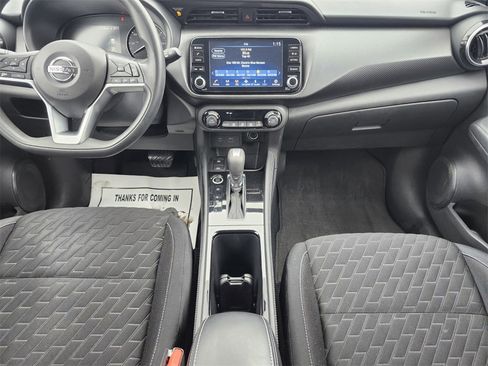 Used 2021 Nissan Kicks SV image 14