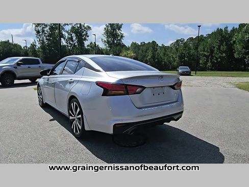 Used 2021 Nissan Altima 2.5 SR w/ SR Premium Package FWD image 29