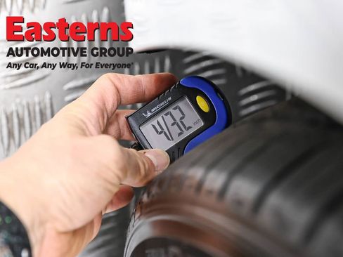 Used 2023 Tesla Model 3 Standard Range image 22