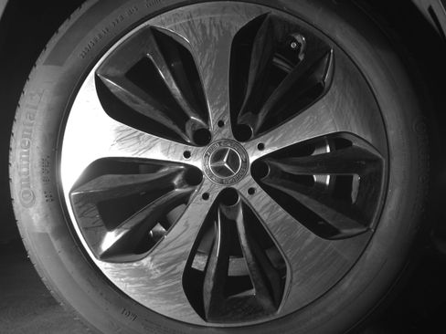 Used 2025 Mercedes-Benz GLA 250 image 13