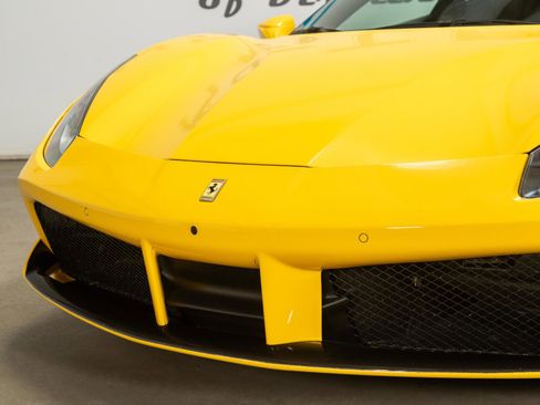 Used 2016 Ferrari 488 GTB RWD image 23