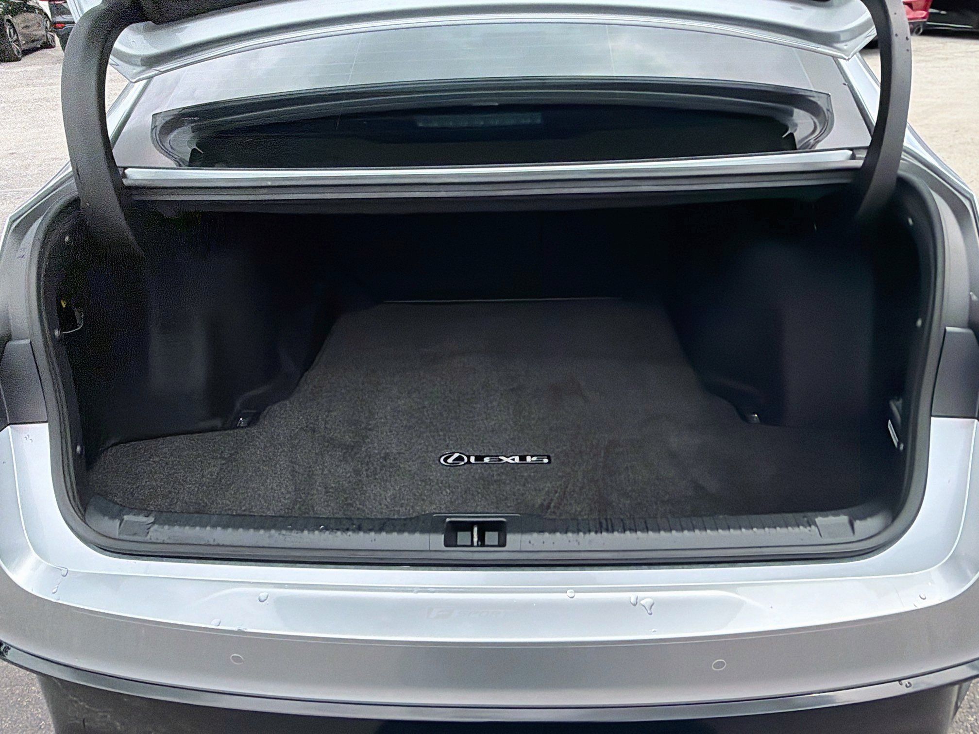 Used 2025 Lexus IS 500 w/ Accessory Package 2 RWD image 10
