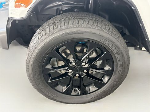 Used 2023 Jeep Wrangler Sahara image 11