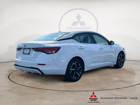 Used 2024 Nissan Sentra SV FWD image 3