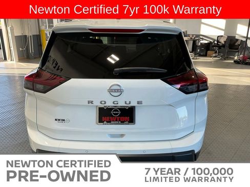 Used 2025 Nissan Rogue S FWD image 5