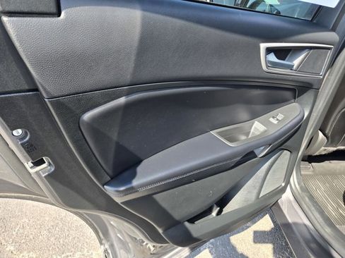 Used 2023 Ford Edge SEL w/ Convenience Package image 40