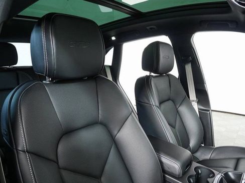 New 2026 Porsche Macan GTS image 25