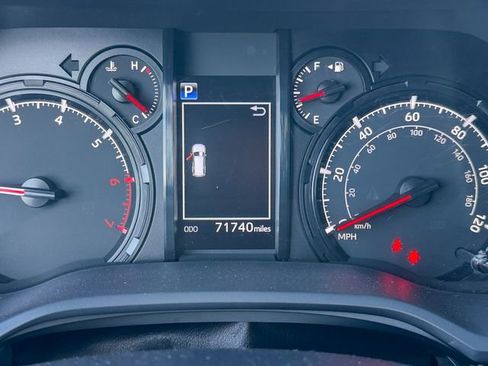 Used 2022 Toyota 4Runner SR5 Premium AWD/4WD image 19