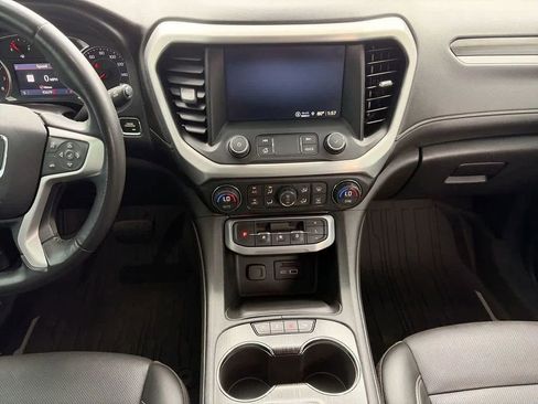 Used 2021 GMC Acadia SLT w/ LPO, Floor Liner Package FWD image 12