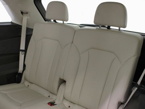 Used 2019 Audi Q7 3.0T Prestige w/ Prestige Package AWD/4WD image 44