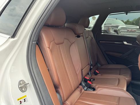 Used 2018 Audi Q5 2.0T Premium Plus w/ Premium Plus Package AWD/4WD image 21