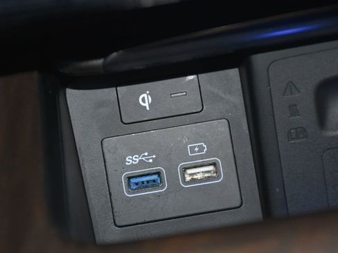 Used 2024 Genesis GV80 2.5T image 16