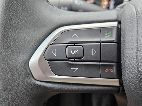 Used 2024 Jeep Compass Latitude image 21