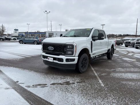 Used 2023 Ford F350 XLT w/ XLT Premium Package image 3