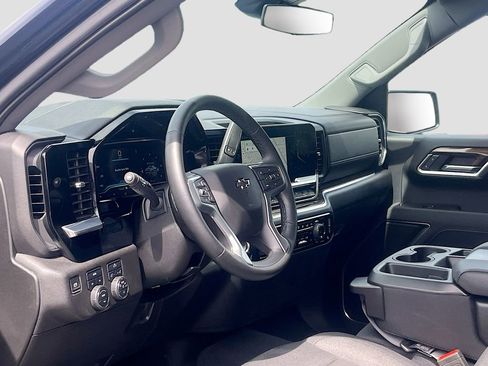 Used 2025 Chevrolet Silverado 1500 RST AWD/4WD image 9
