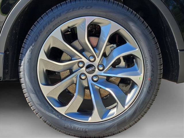 New 2027 Lincoln Aviator AWD image 10